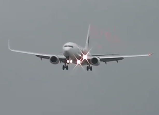 3·21东航客机空难后 马航波音737-800(MH2664)客机急速下坠7000英尺