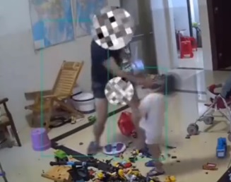 小孩丢玩具姑父一巴掌扇倒 谎称孩子摔倒