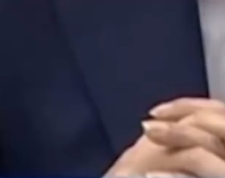 韩媒:尹锡悦的指甲太长 网友称有时间喝酒没时间剪指甲
