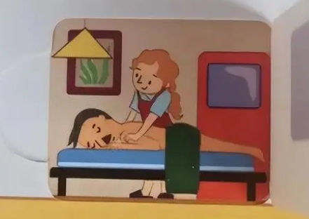 儿童绘本出现裸身男子按摩画面 不适合小孩子看