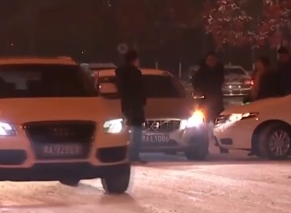 一场大雪扯掉新能源汽车的“遮羞布” 电池和底盘冻一起
