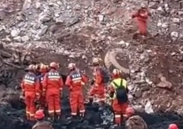 内蒙古煤矿坍塌已救出12人 6人生还47人失联