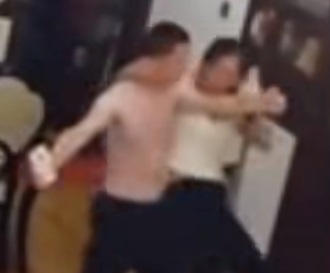 河南男子遭家暴 当地回应已和妻子和解